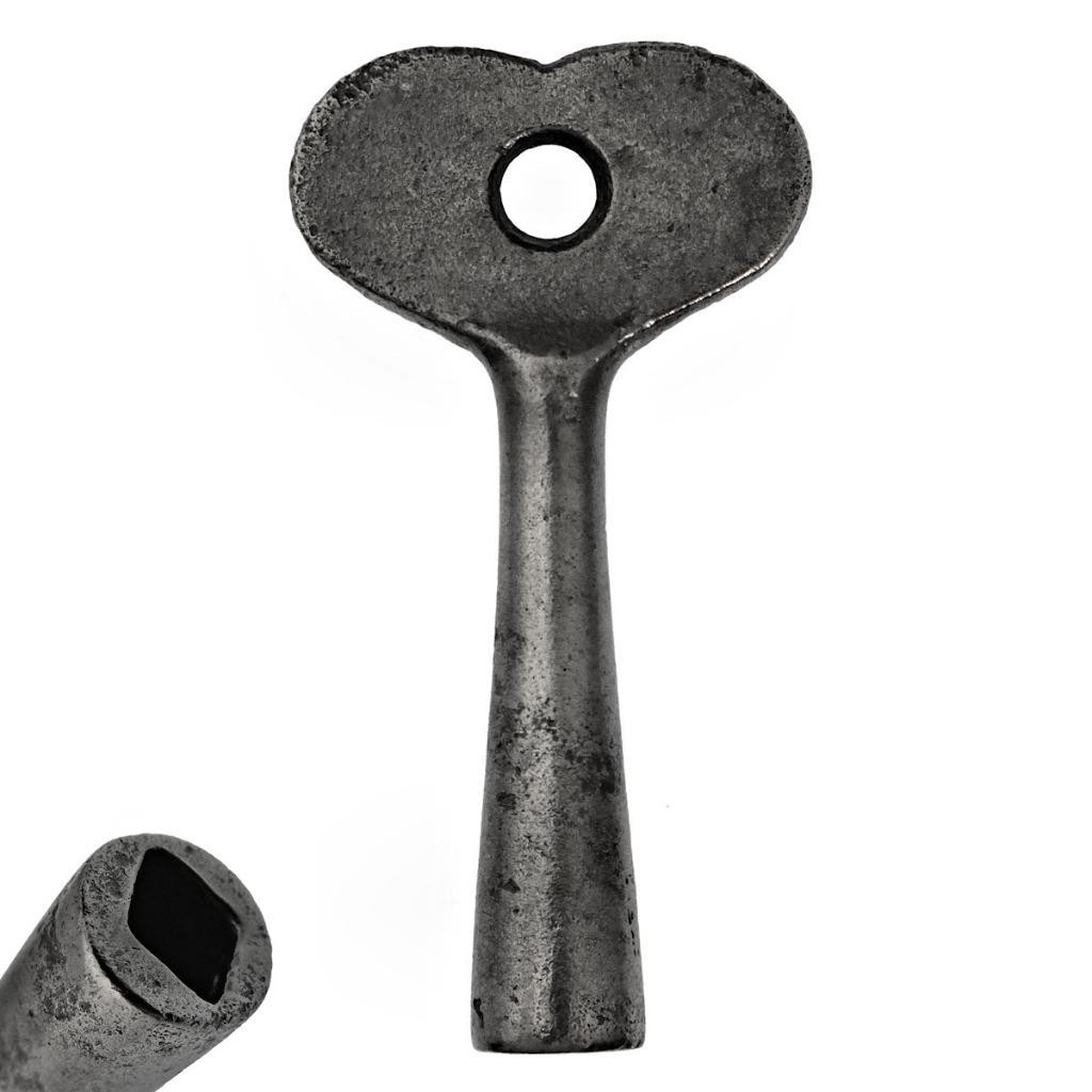 HAND CUFF or RESTRAINT Iron Key with LOZENGE Tip 2¼" - Antique Key - ref.k234