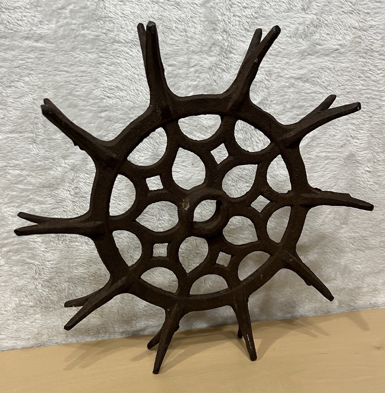 Antique Cast Iron Corn Sheller Wheel Cistern Well Pump Primitive Decor