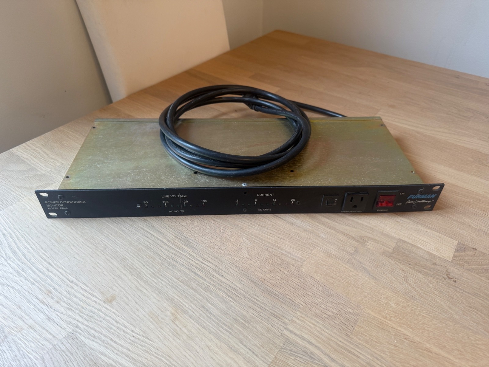 Furman Power Conditioner Monitor PM-8 - READ DESCRIPTION