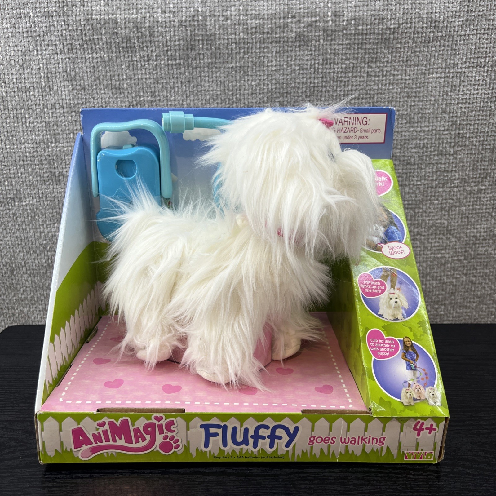 Animagic Fluffy Goes Walking 2009 Animated Toy Walks  And Barks New in Box