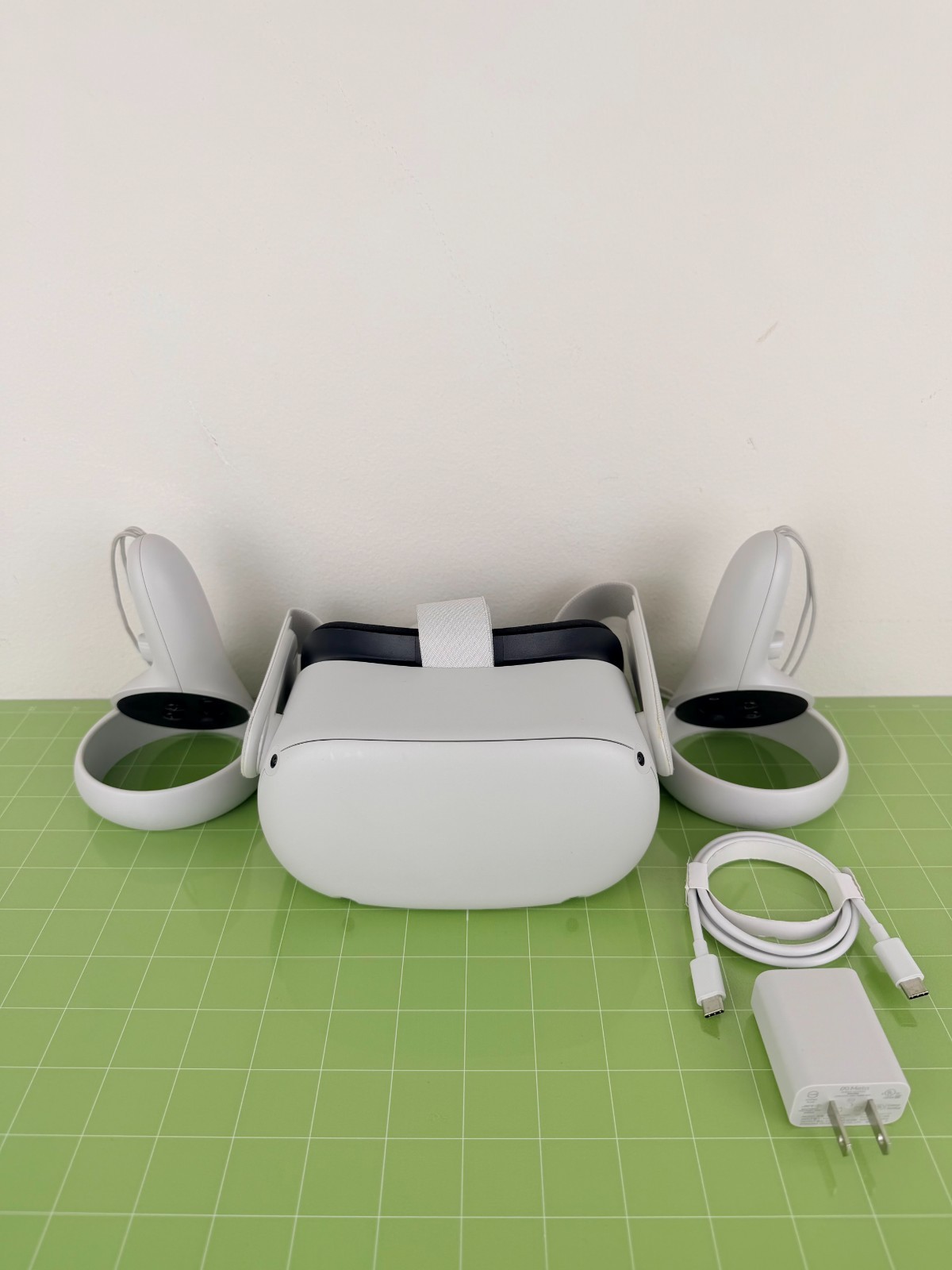 Meta - Quest 2 Advanced All-In-One Virtual Reality Headset - 256GB