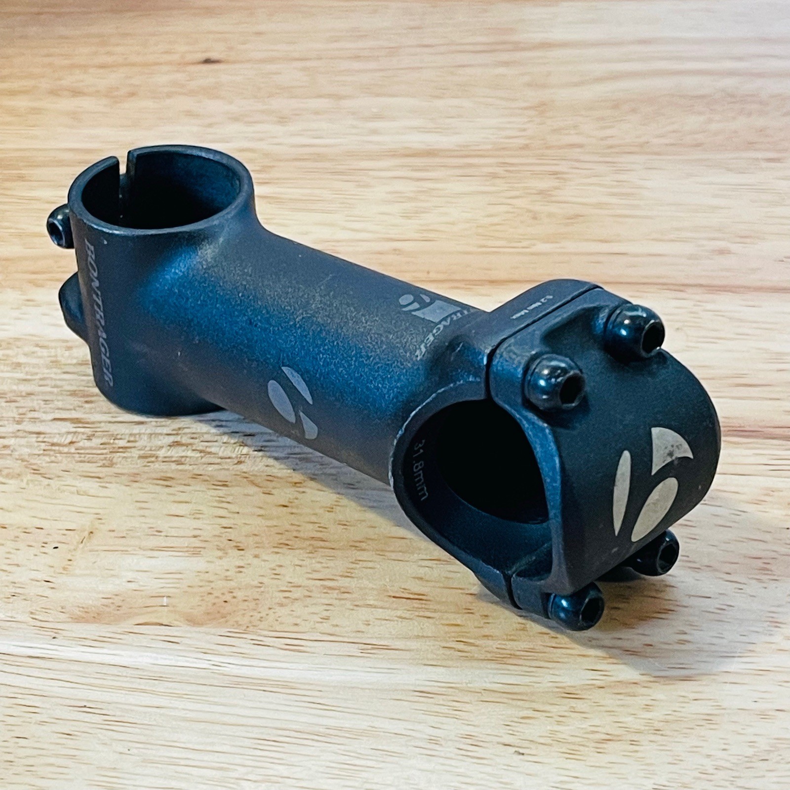 Bontrager Road Threadless Stem 1 1/8 100mm 7 Degree  31.8 Matte Black