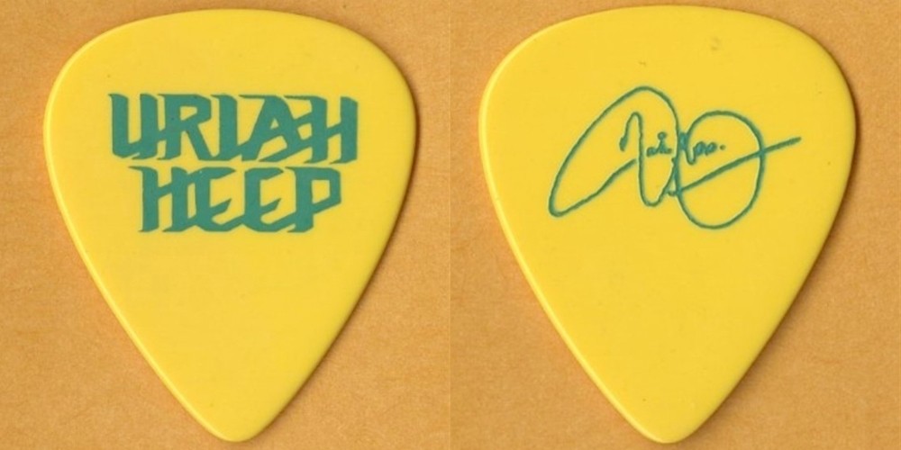Uriah Heep 2004 Acoustically Driven concert tour Mick Box Guitar Pick