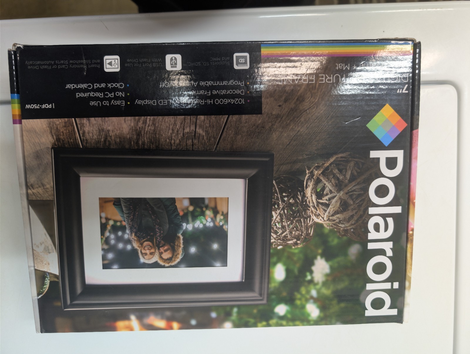 Polaroid 7" Digital Picture Frame Wood Frame +Mat Black