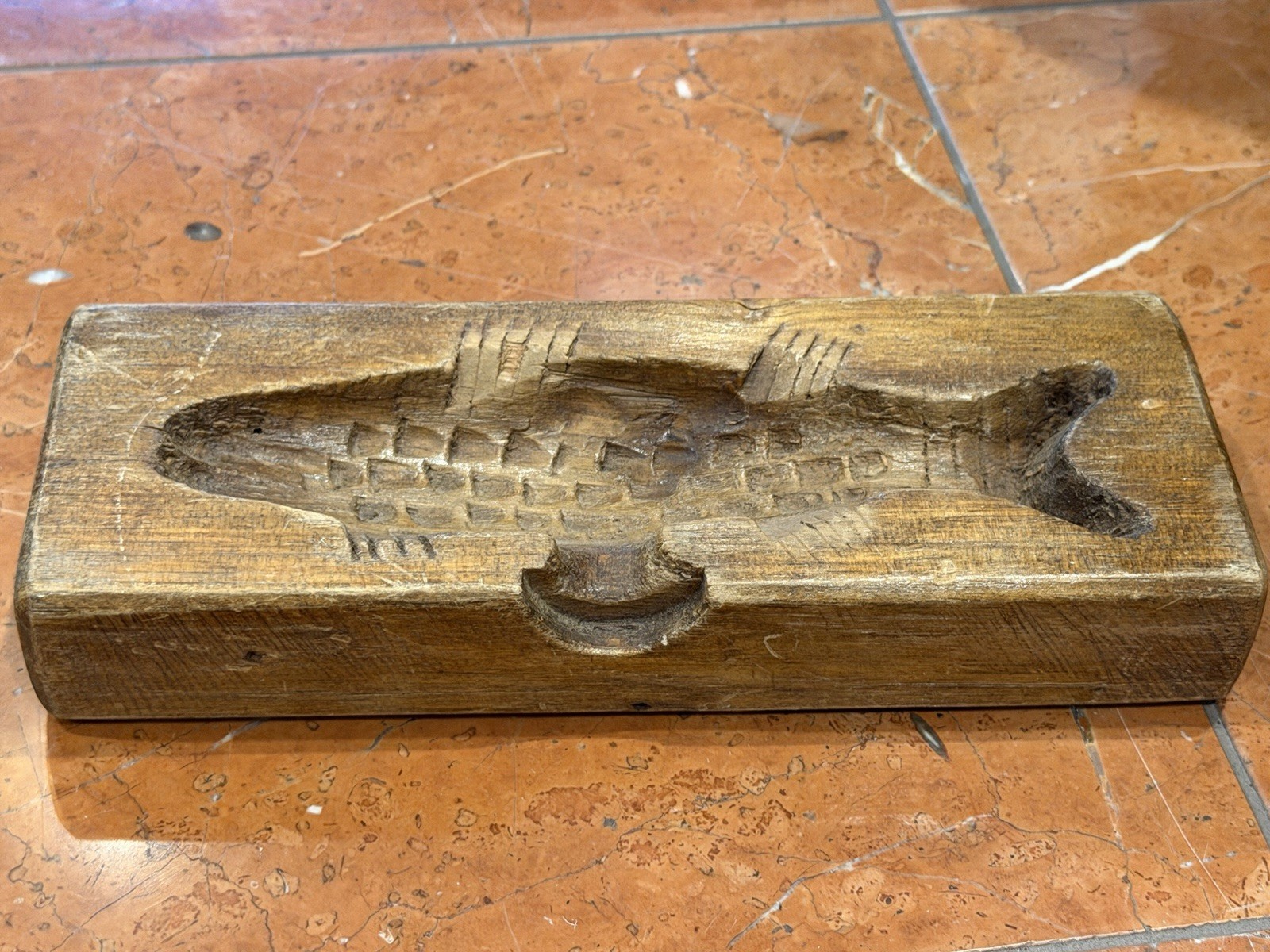 PRIMITIVE FOLK ART ANTIQUE HAND CARVED WOOD FISH MAPLE SUGAR MOLD GREAT PATINA