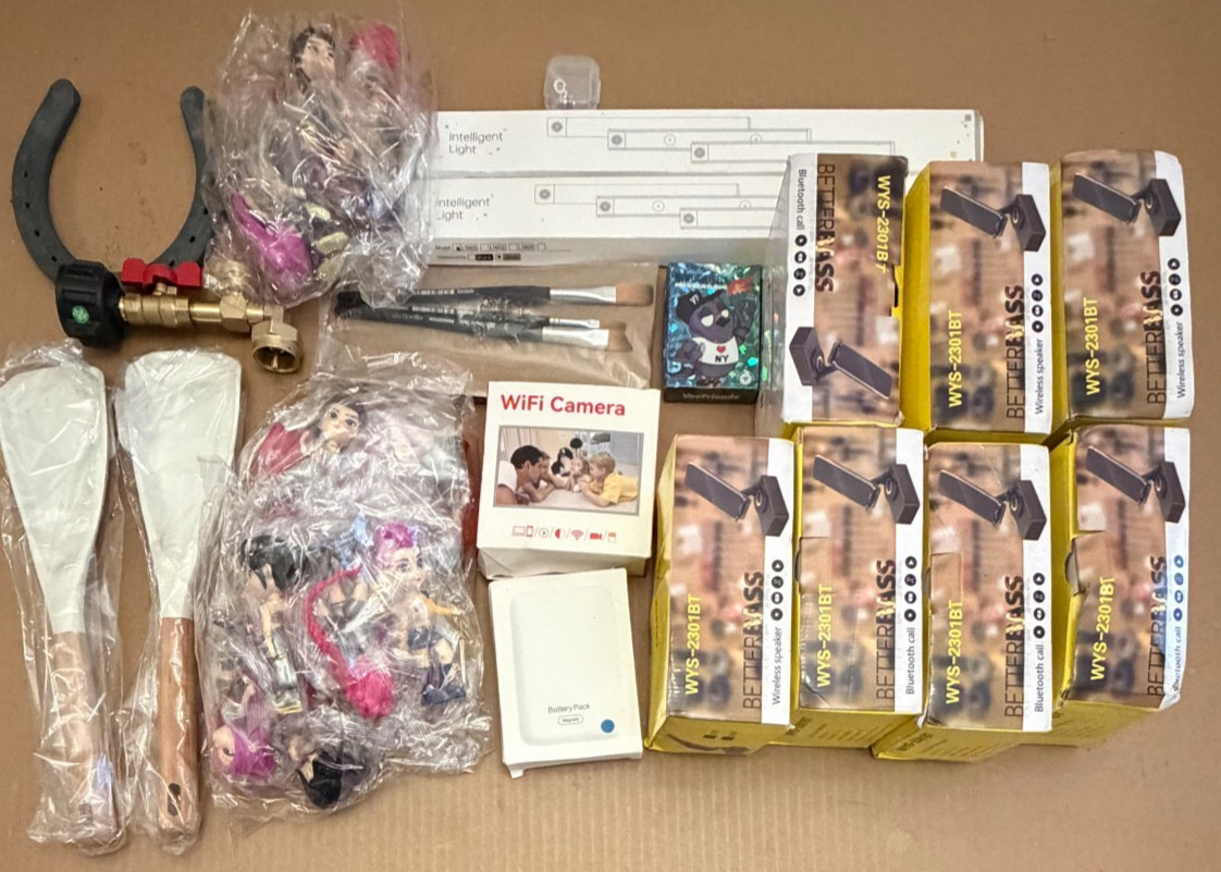 MIXED LOT ELECTRONICS & ACCESSORIES ETC - AS SHOWN IN PICTURES - SEE PICTURES