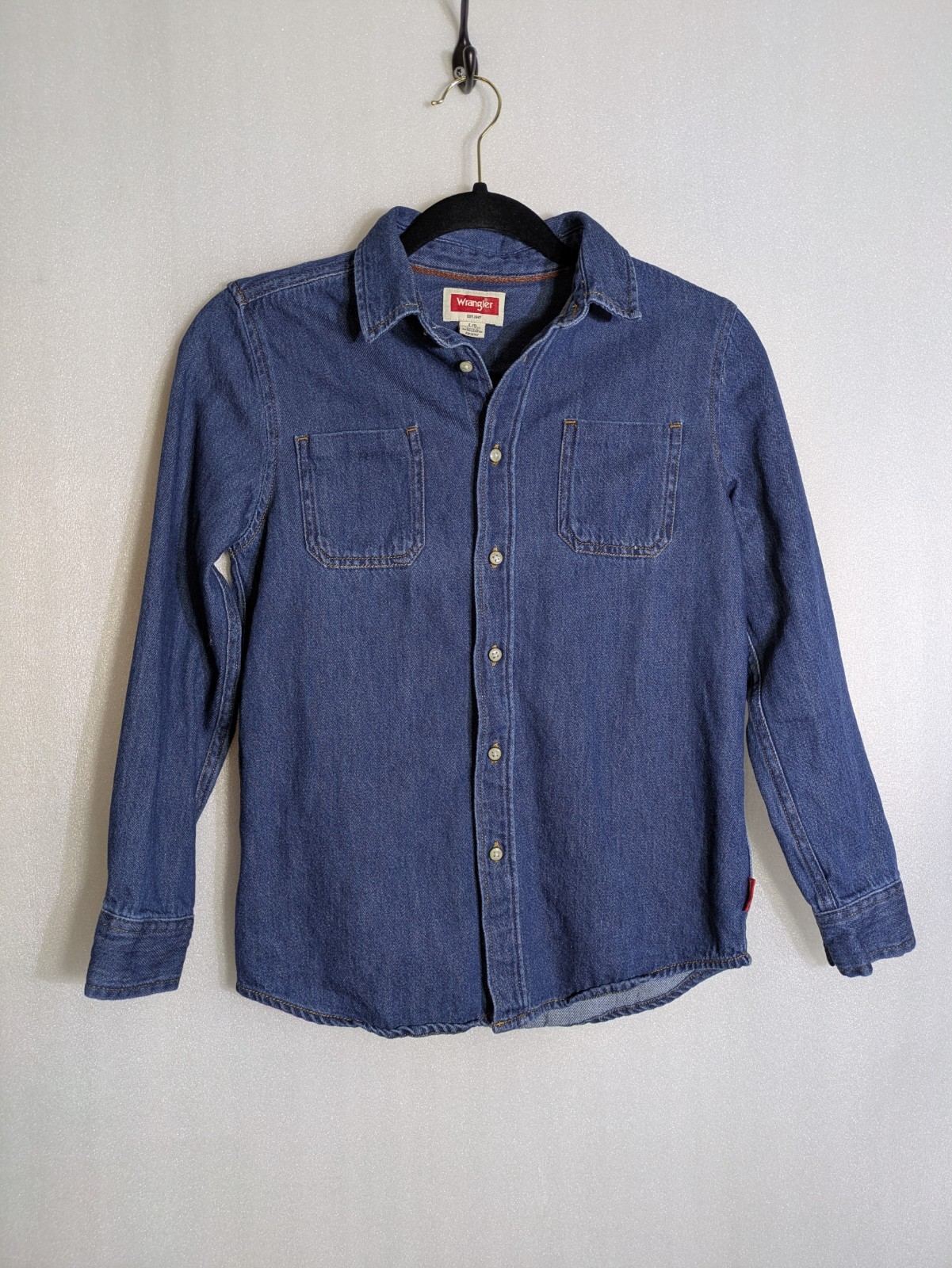 Wrangler Denim Long Sleeve Lightweight Button Up Shirt, Boys L (10-12),Jean Blue