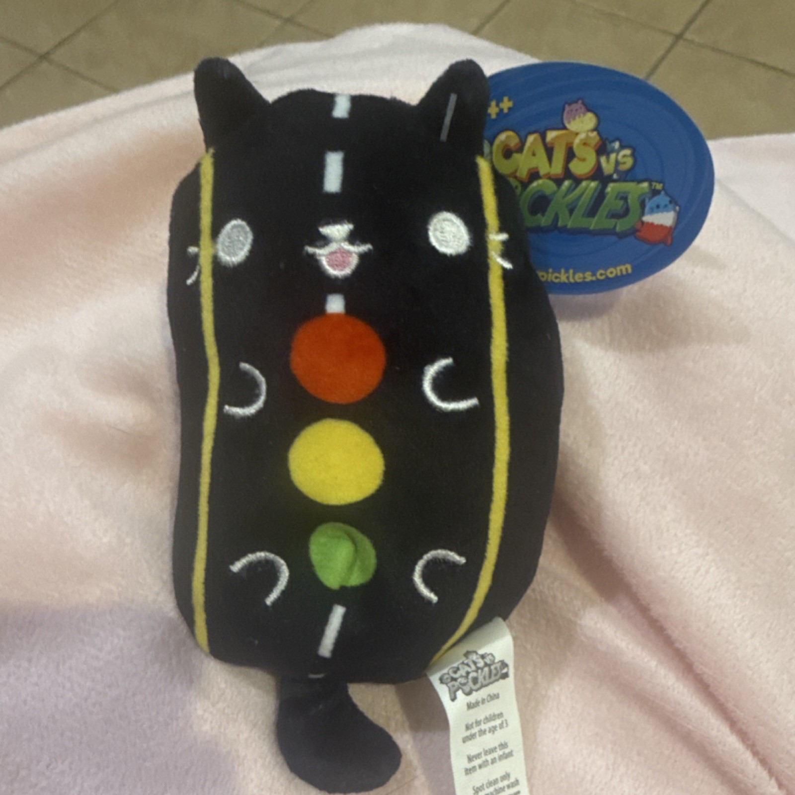 Cats vs Pickles rare open road plush hard to find! 