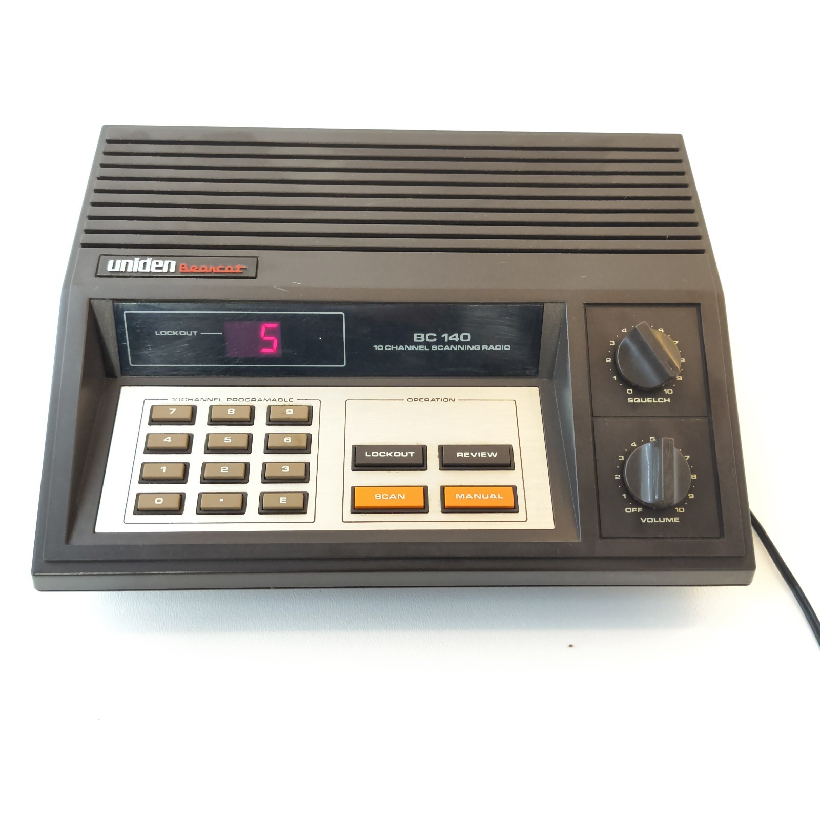 Uniden Vintage Bearcat BC-140 10-Channel Scanning Radio with Power Adapter