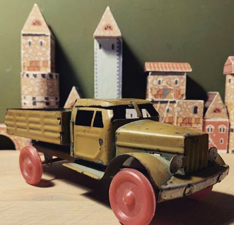 RRR RARE Vintage Pressed Steel Metal GAZ Dump Truck Russian Soviet Toy USSR CCCP