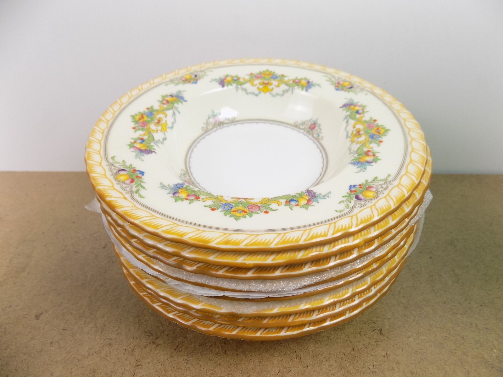 8 Minton's Shrewsbury 7.5" Rimmed Soup Bowls England Fruit Border 