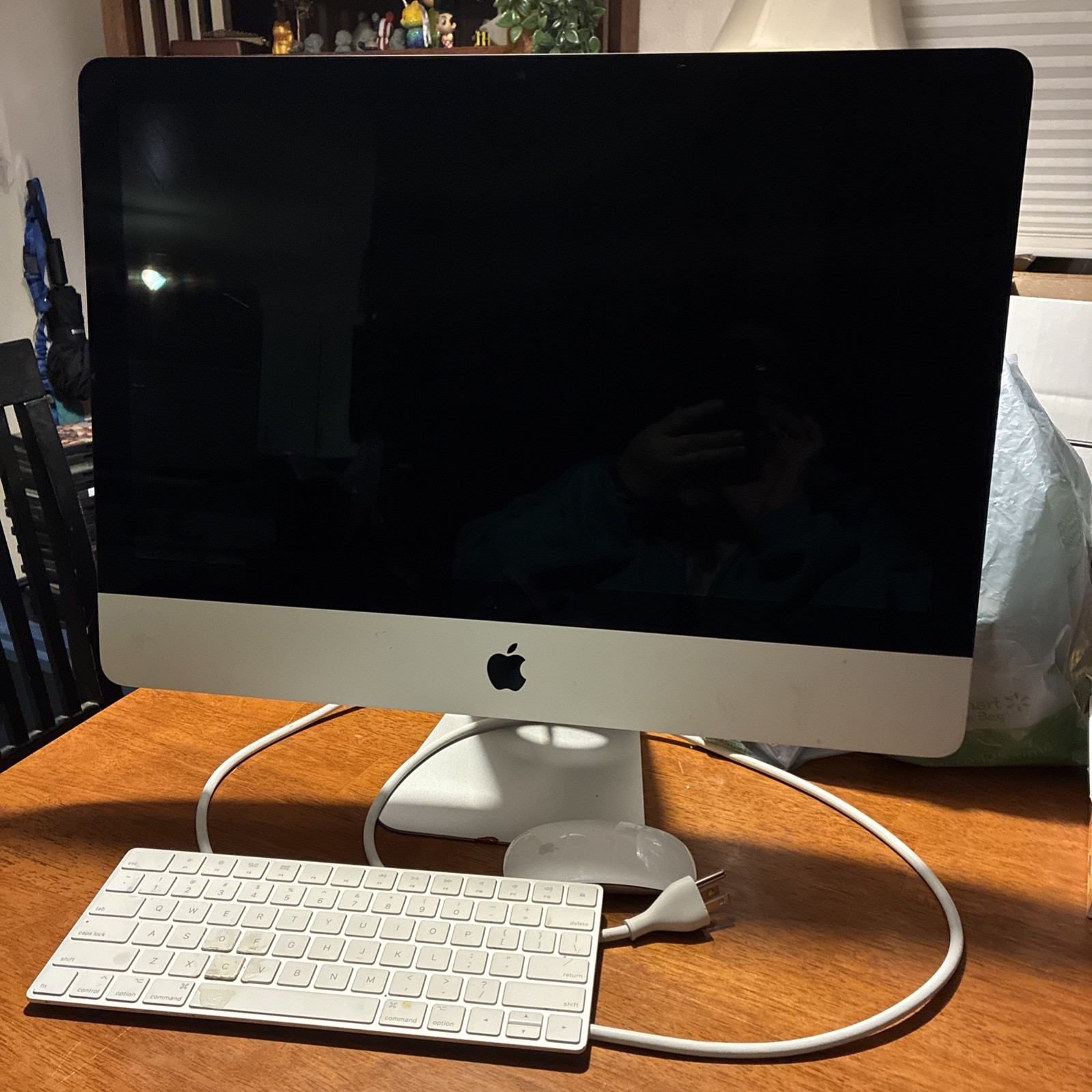  2019 Apple iMac with Retina 4K Display 21.5-inch, 8GB RAM, 1TB Storage 