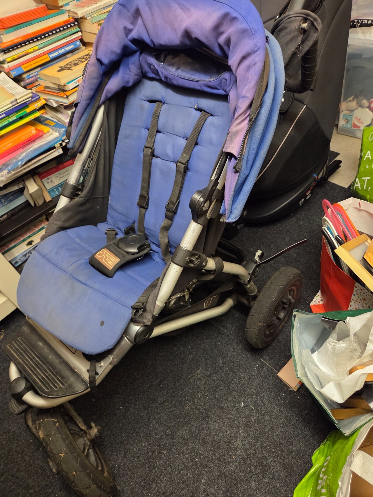 Mountain Buggy Swift Stroller 3 wheel blue/black