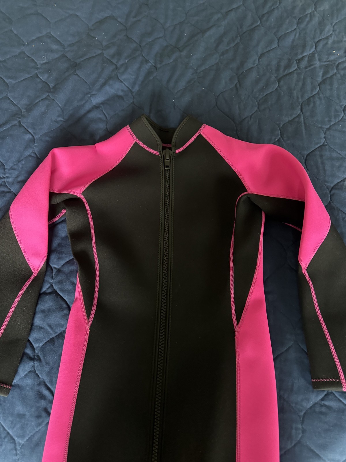 Women's 5mm wetsuit top size medium NEW