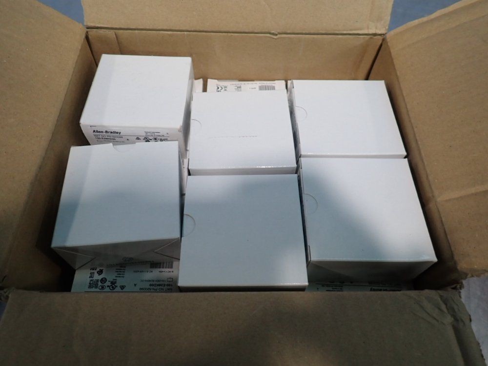 ALLEN-BRADLEY CONTACTOR 100-E26KD00