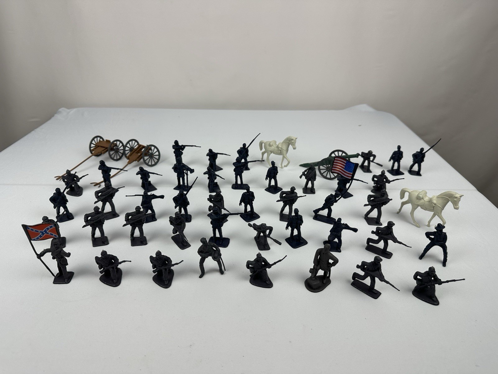 Vintage Plastic Civil War Army Soldier Toy Figure Lot