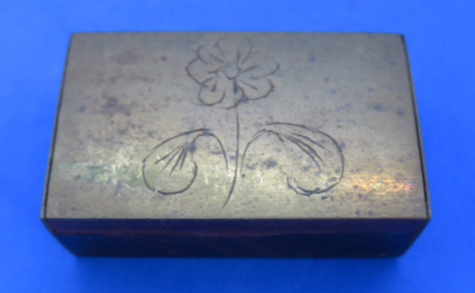Wood & brass vintage Victorian antique flower design small box