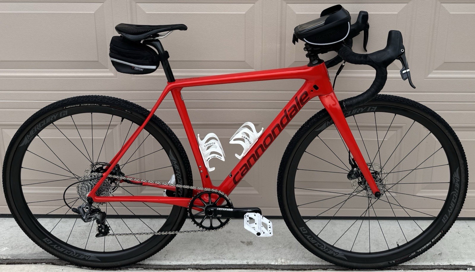 Cannondale Super X Carbon Gravel / Road Bike In Excellent Condition $4k New