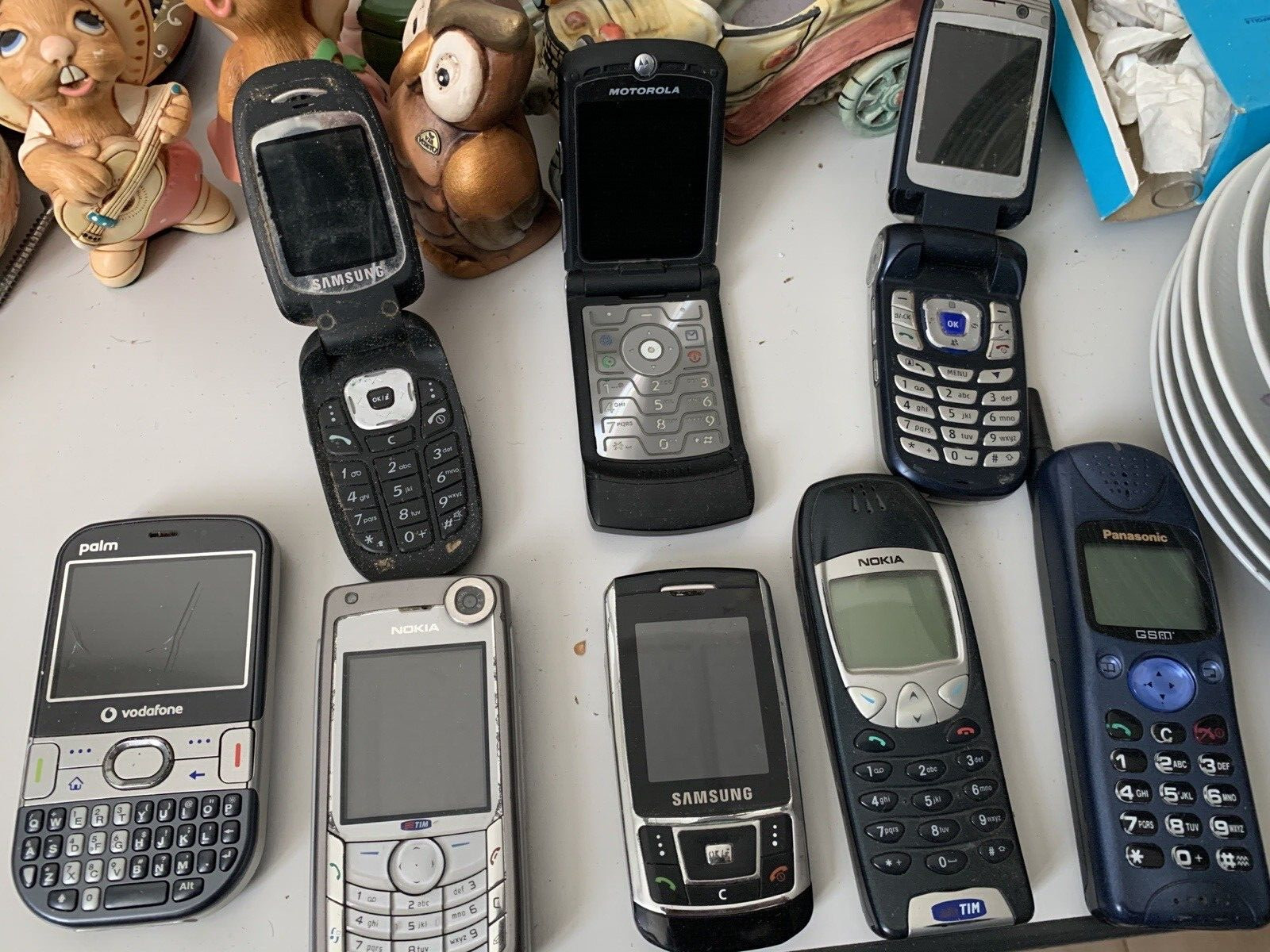 LOT OF 8 Vintage Untested SIEMENS MOTOROLA Mobile Phones