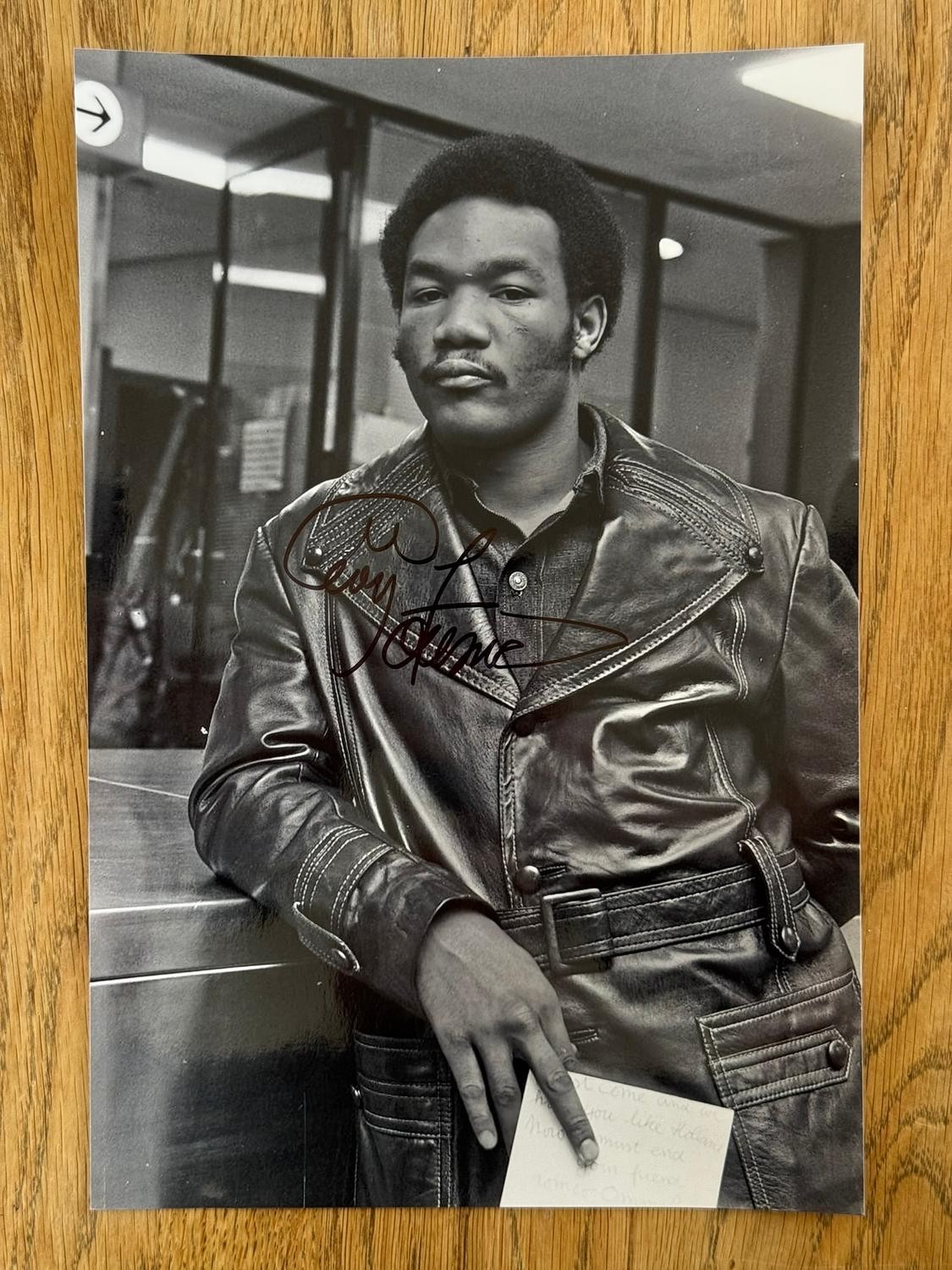 Genuine Autograph George Foreman 20x30cm