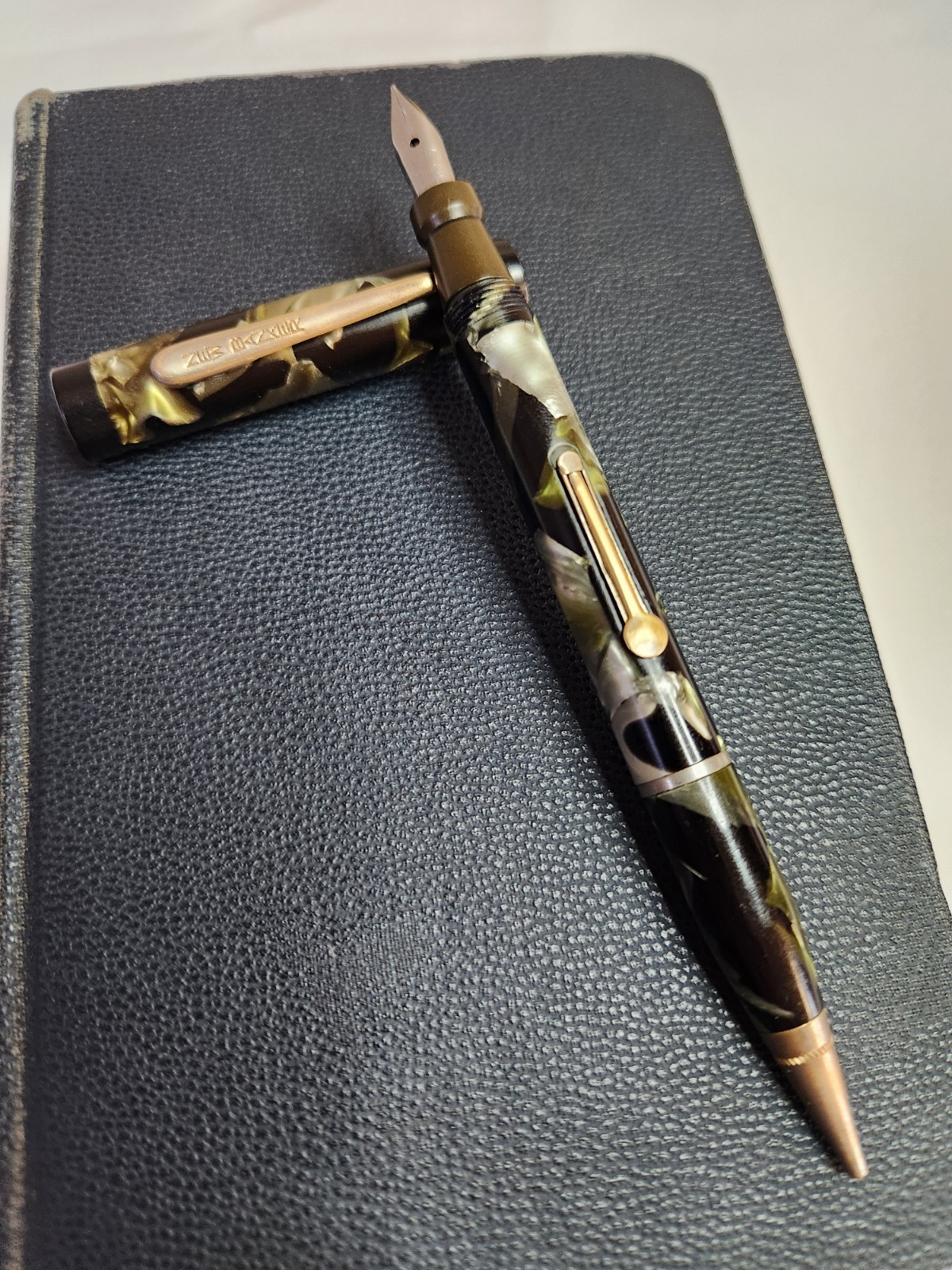 New Banker Oversize Fountain Pen/Pencil Combo Silver Black Marbleized