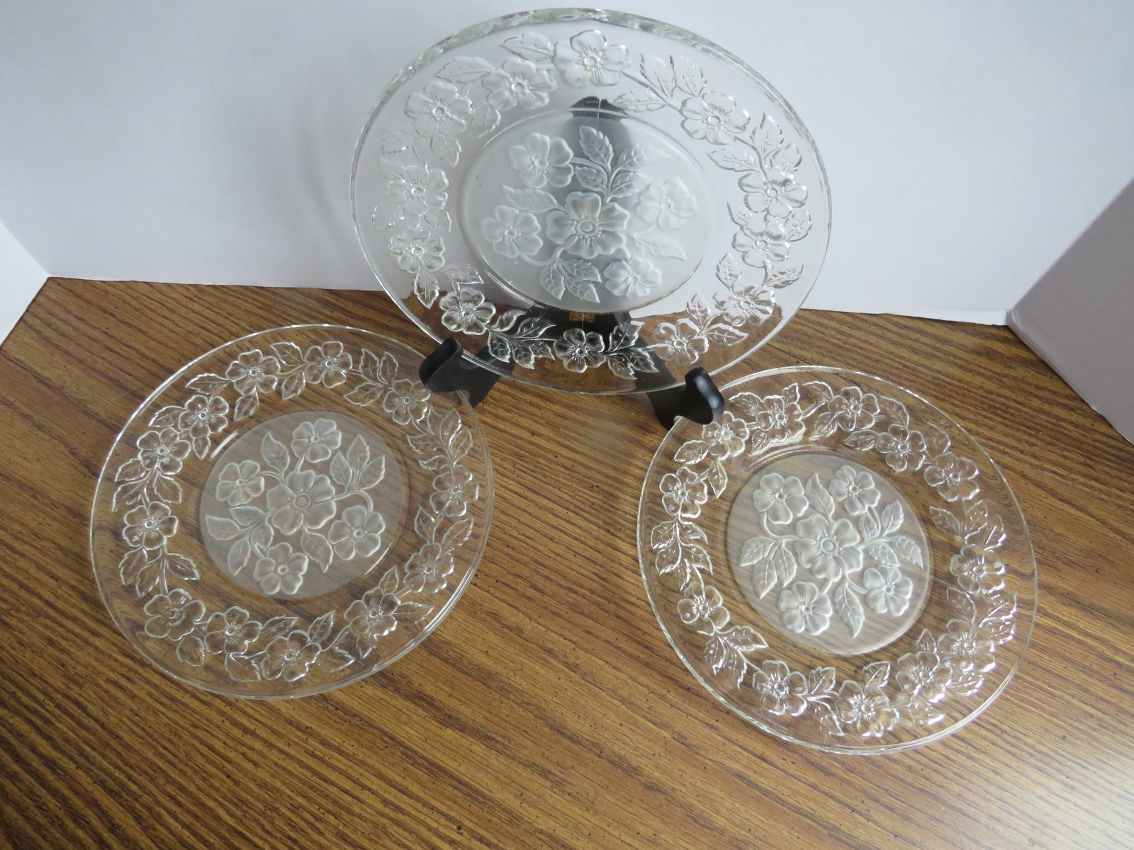 3 Vtg Clear Glass 8-1/4" Diam w Frosted Center & Dogwood Design Dessert Plates