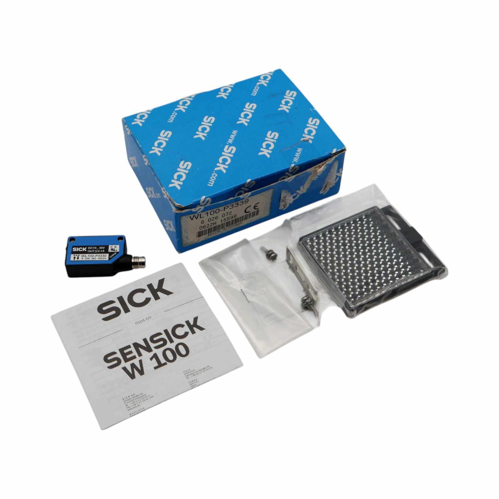 Sick WL100-P3330 6026060 DC10...30V retro-reflective photoelectric sensor -unused/original packaging-