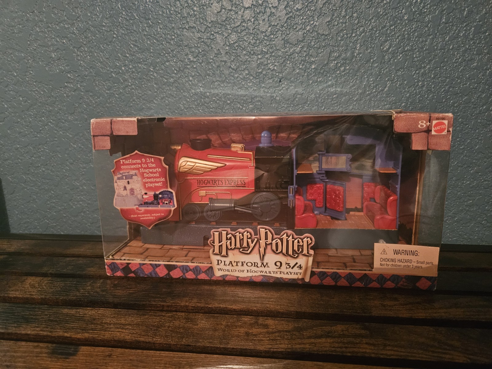Mattel Harry Potter Platform 9 3/4 World of Hogwarts Playset Collectible
