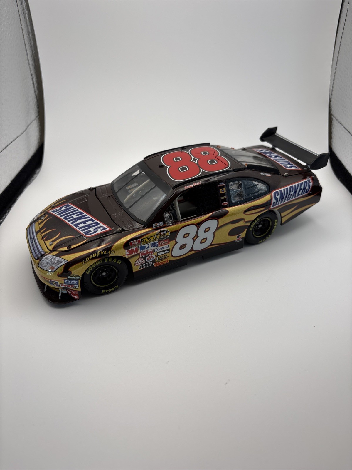 2007 Ricky Rudd #88 Snickers Ford Fusion 1:24