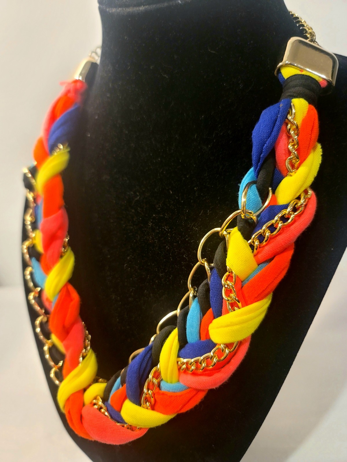 Hand Woven-Hippy Boho Chic🎁 Artsy necklace 💎gold plated chain Whimsical