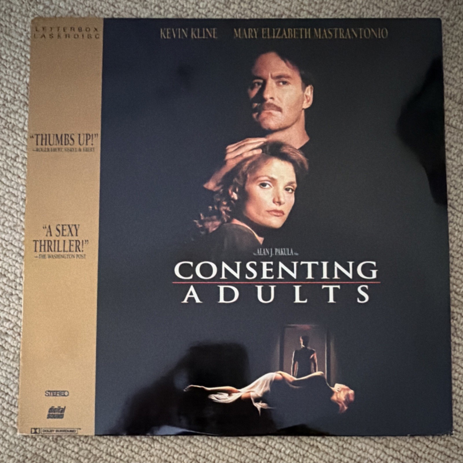 Consenting Adults LaserDisc Thriller Kevin Kline Alan J. Pakula 1992 R Letterbox