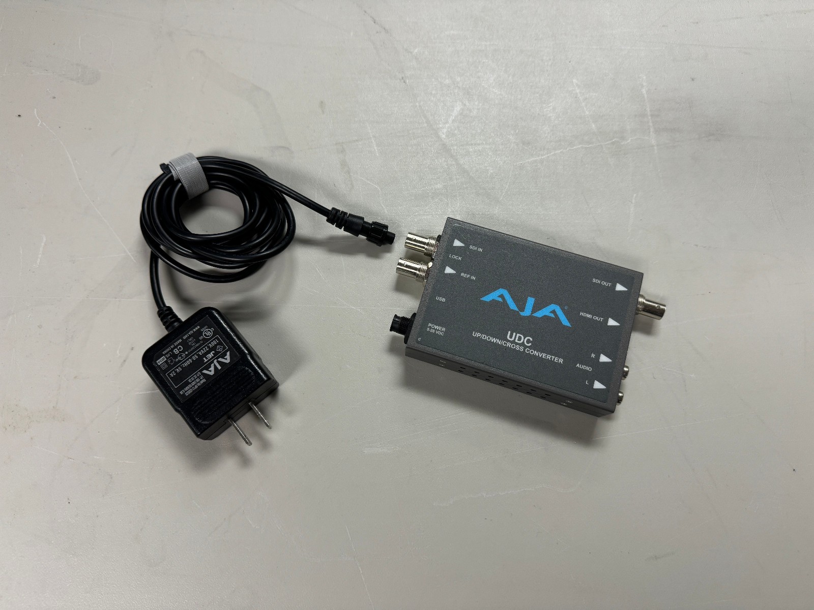 AJA UDC Up/Down/Cross Mini-Converter for SD/HD/3G HD video w. power supply