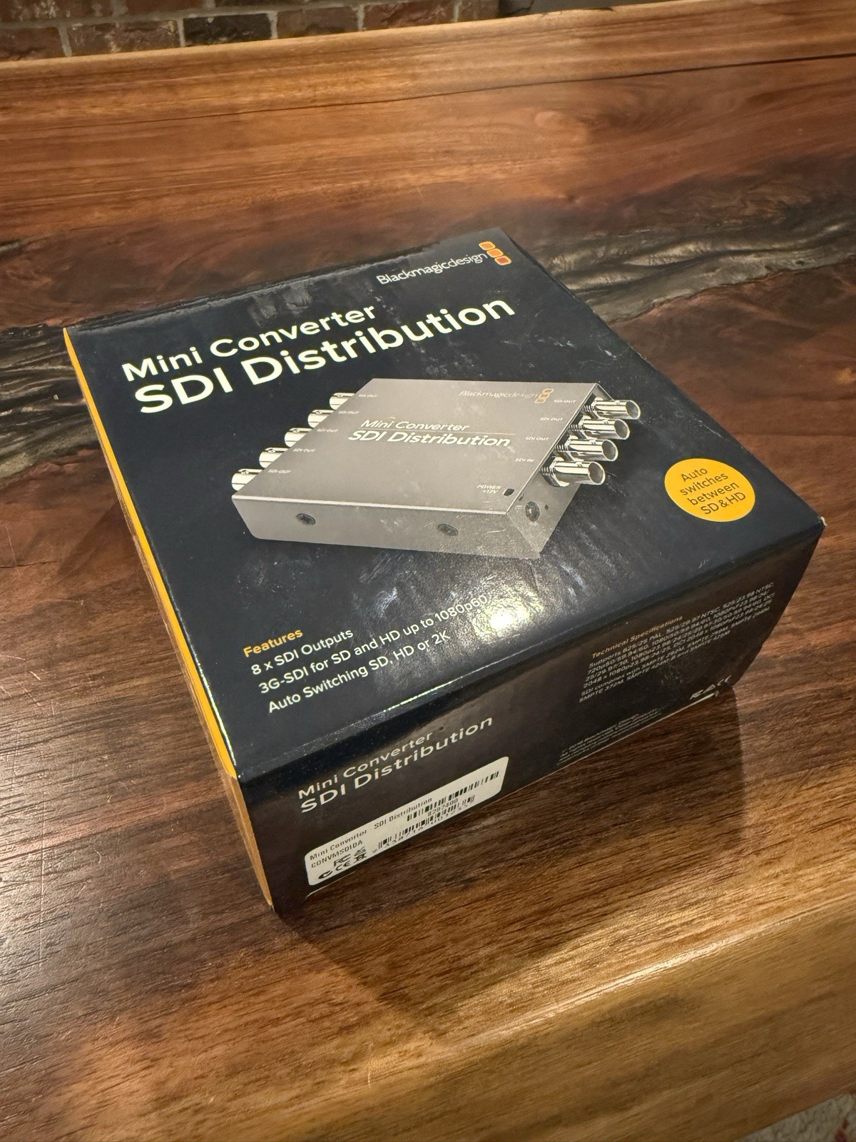 Blackmagic Design Mini Converter SDI Distribution 8 Outputs
