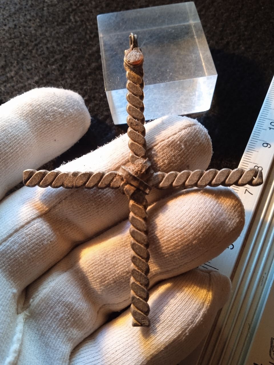 Superb medieval templar cross in silver , top quality cross,  with red stone