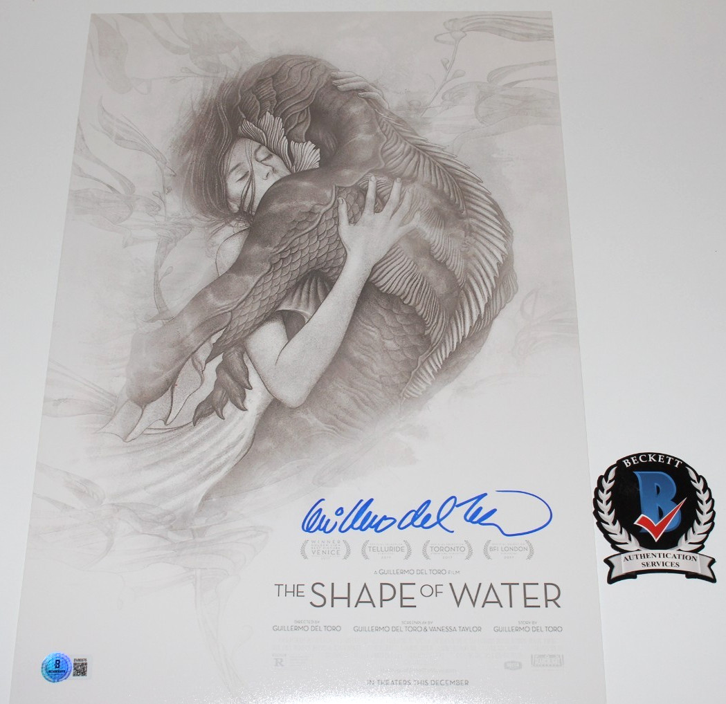 GUILLERMO DEL TORO SIGNED 'THE SHAPE OF WATER' 12x18 MOVIE POSTER 1 BECKETT COA