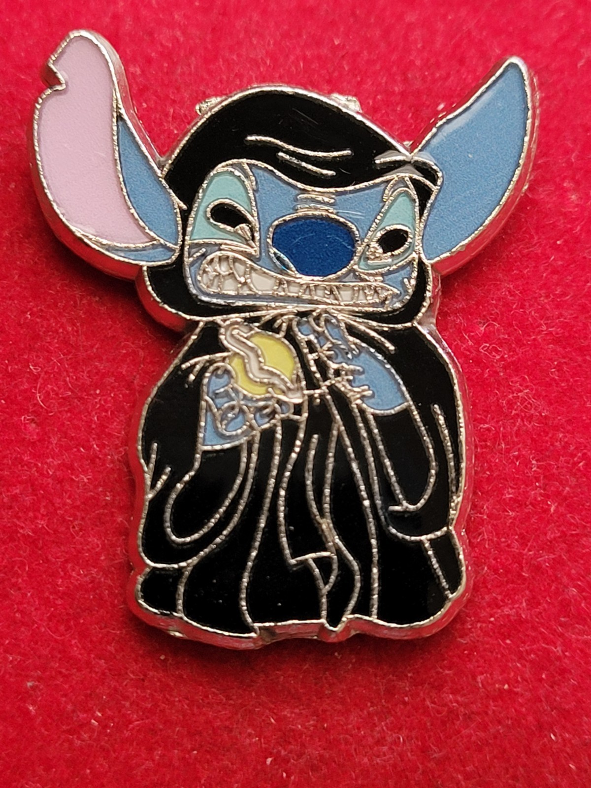 Disney Trading Pin, Stitch Dressed as Darth Vader, 2006 61C