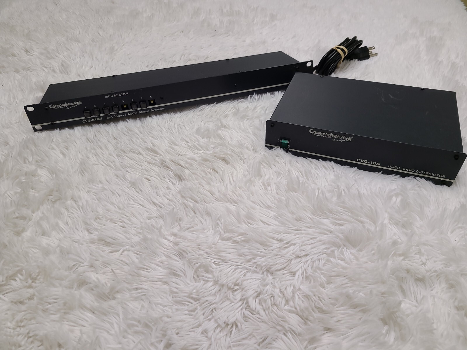 Comprehensive Video Group CVG-81AV Audio Stereo Switcher & CVG-10A Distributor