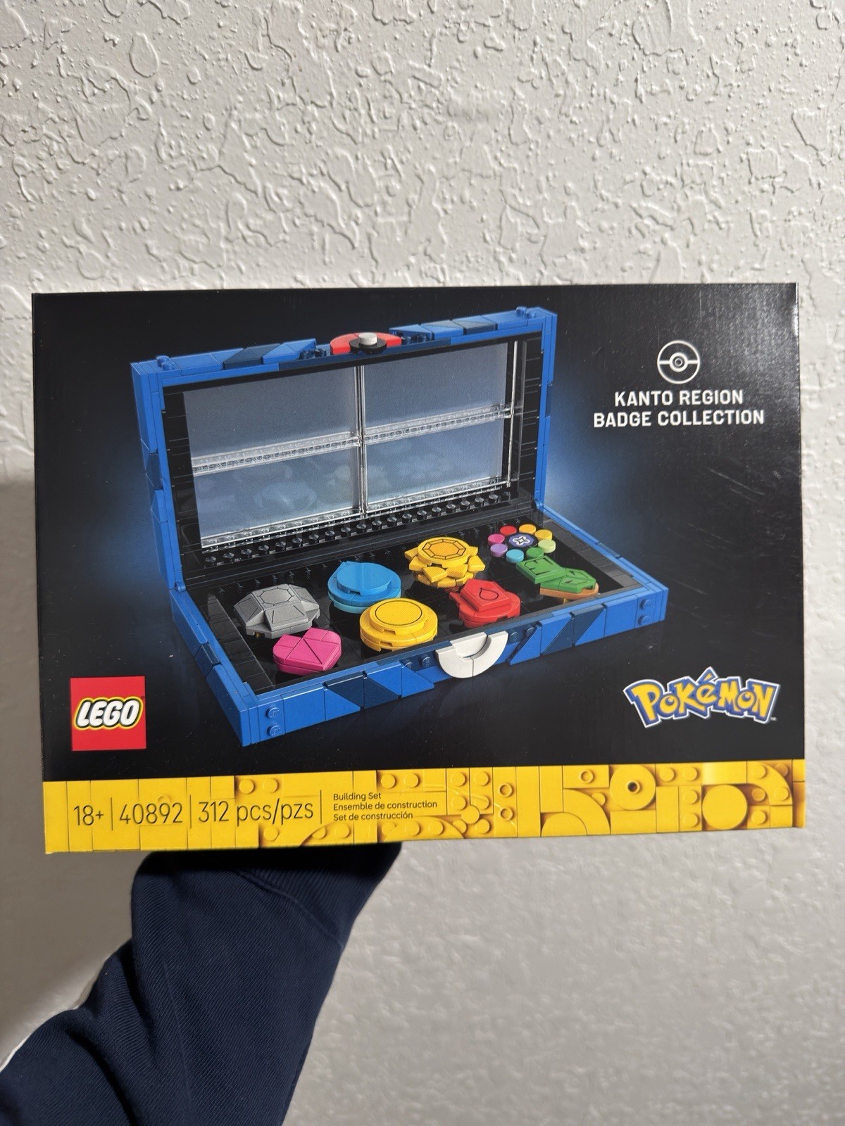 LEGO 40892 GWP Pokémon Kanto Region Badge Collection NEW IN HAND!