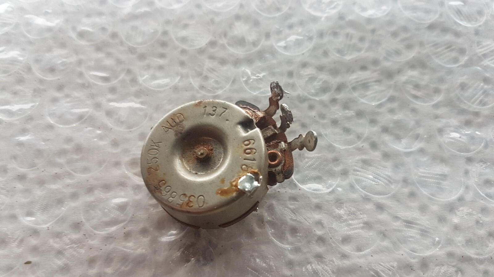 1966 FENDER STRATOCASTER POT USA