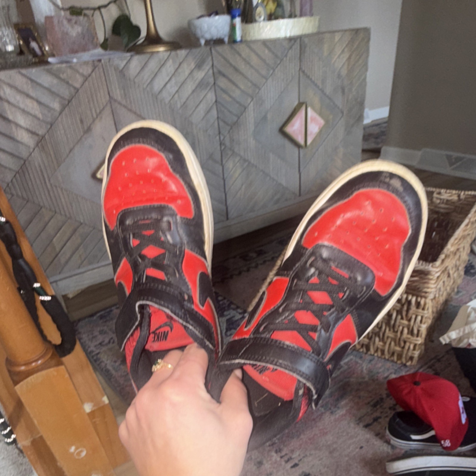 Nike Court Borough Low Boys Red Black Colorblock Sneakers US 1Y Low Top