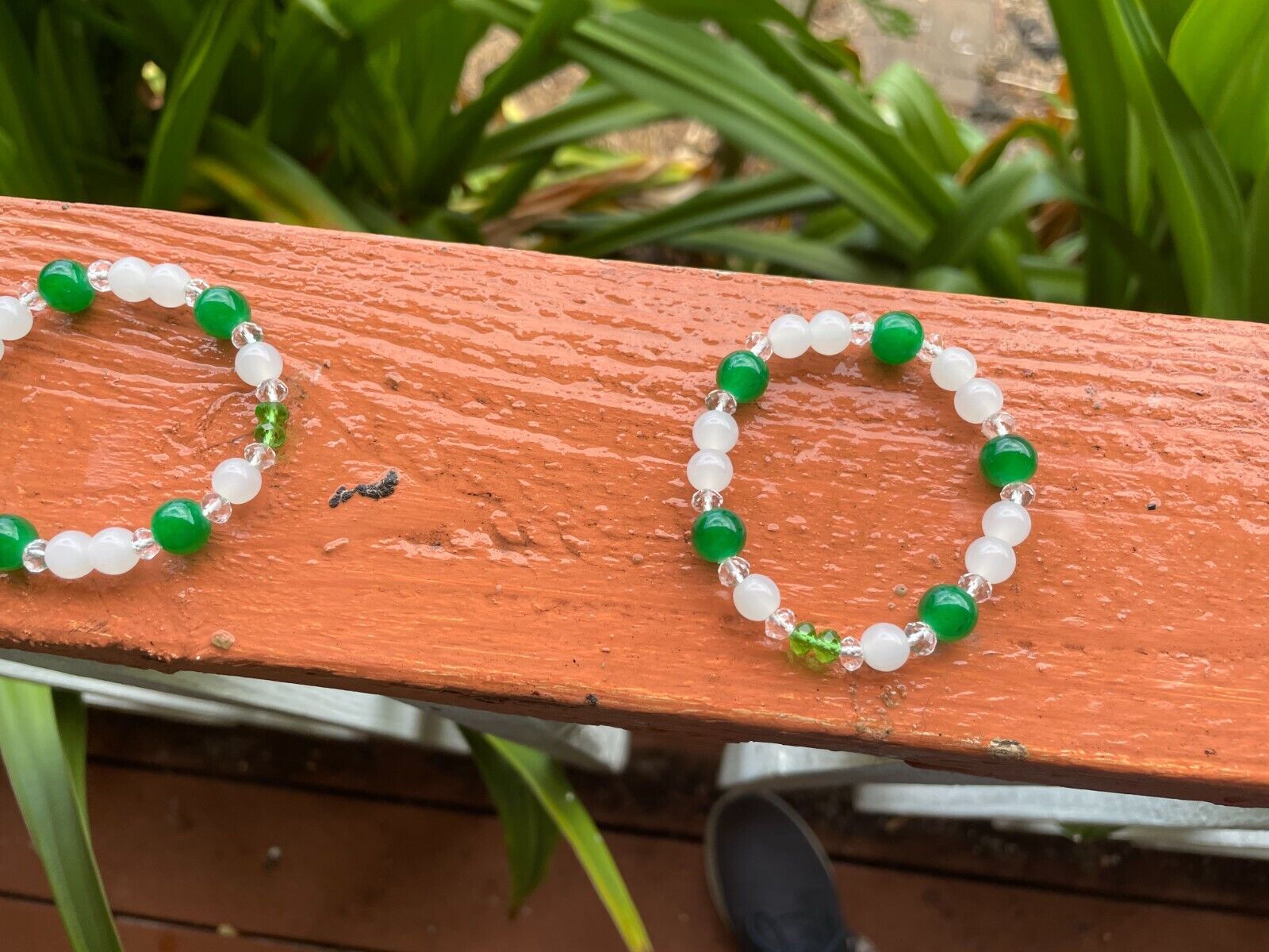 one green and white   Beaded Stretchy Bracelet 7inches
