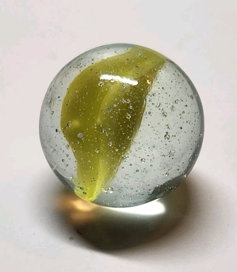 PELTIER GLASS CO. 'Bubbly Banana Cat's Eye' .60" Vintage Marble 