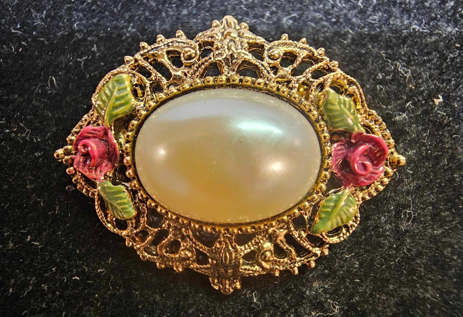 Vtg goldtone victorian filigree style brooch pin large faux pearl enamel rose