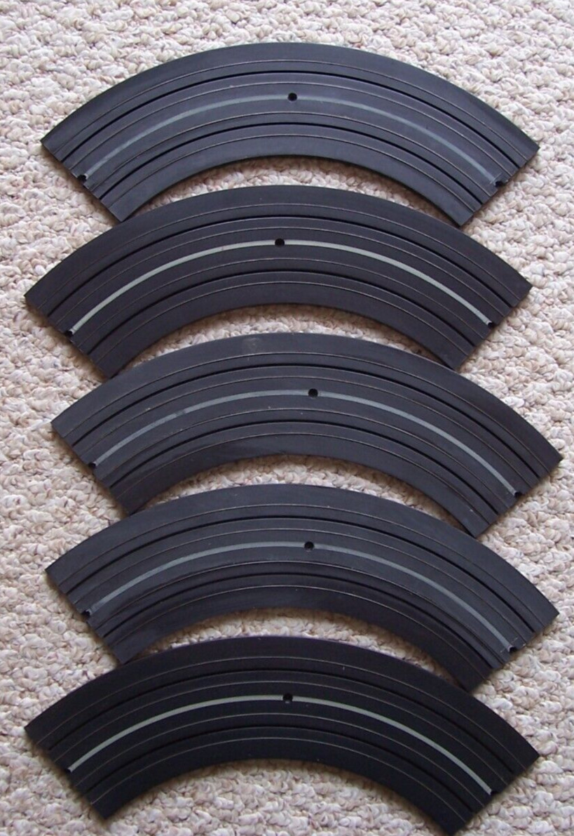 5 Aurora Model Motoring  9" Radius 1/4 Section Track #1519 Vintage