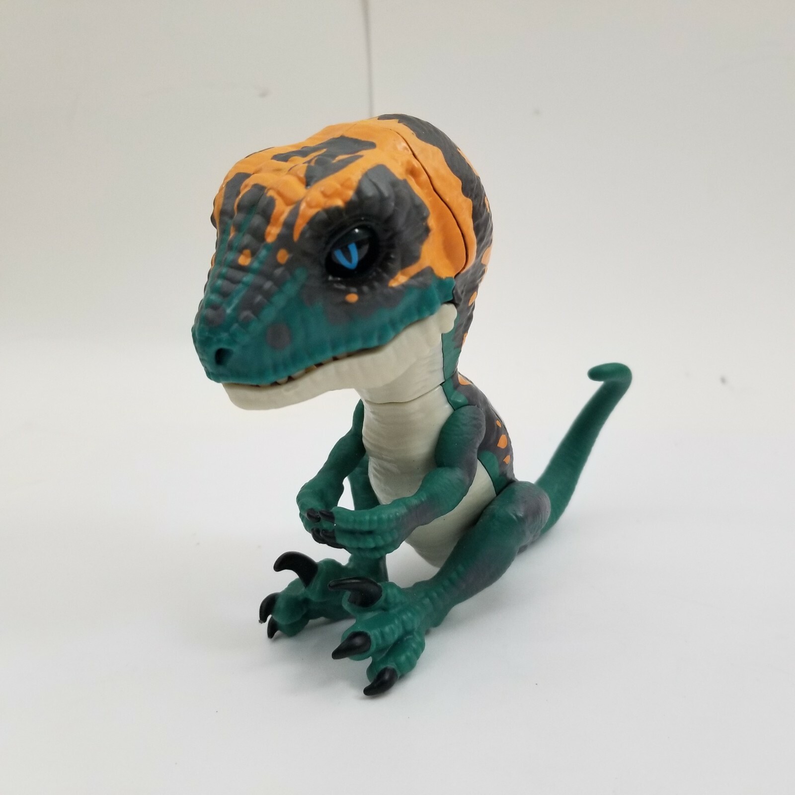 Fingerling raptor Wowwee  interactive dinosaur Green Works