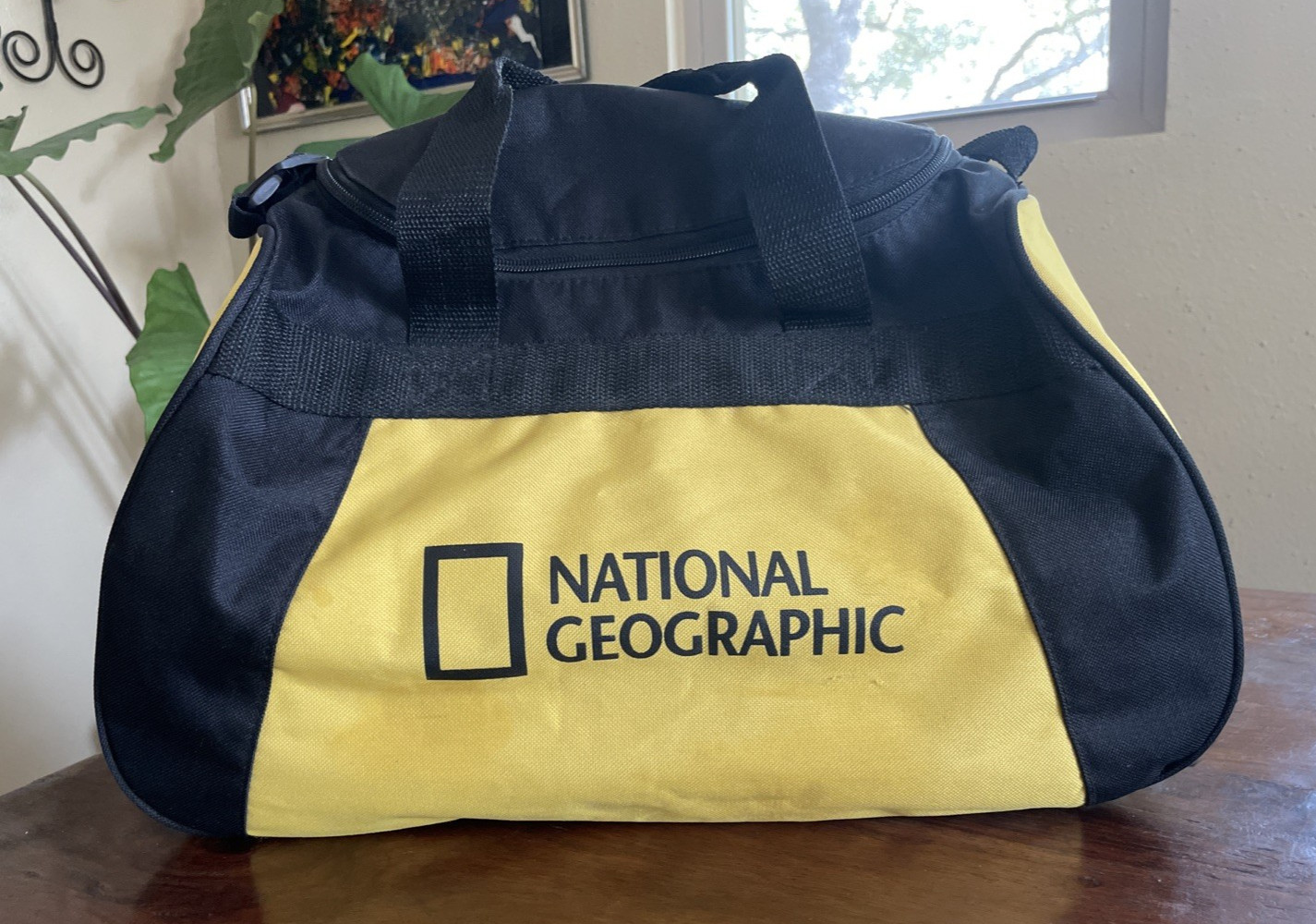National Geographic Duffel Bag Gym Travel Tote Medium Carryall Shoulder Strap