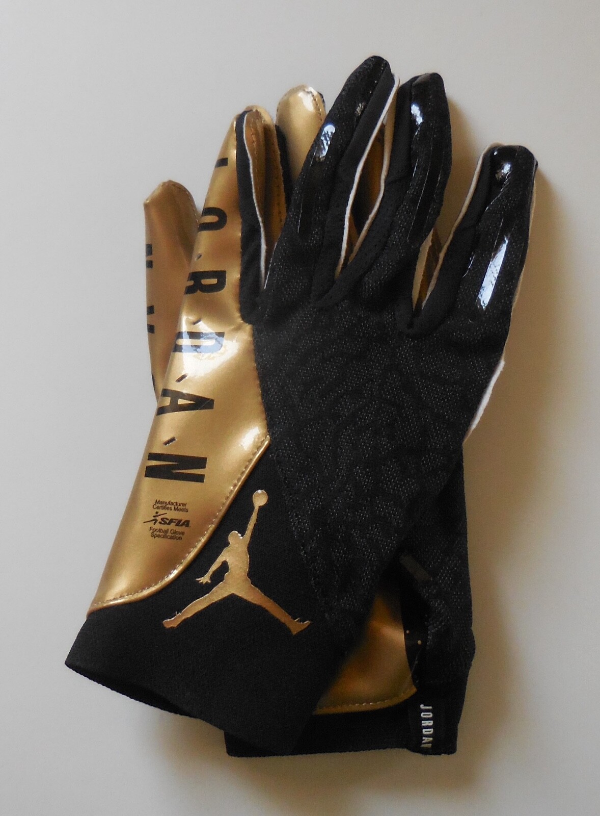 Nike Jordan Vapor Knit 4.0 Football Gloves Men Black/Metallic Gold XL