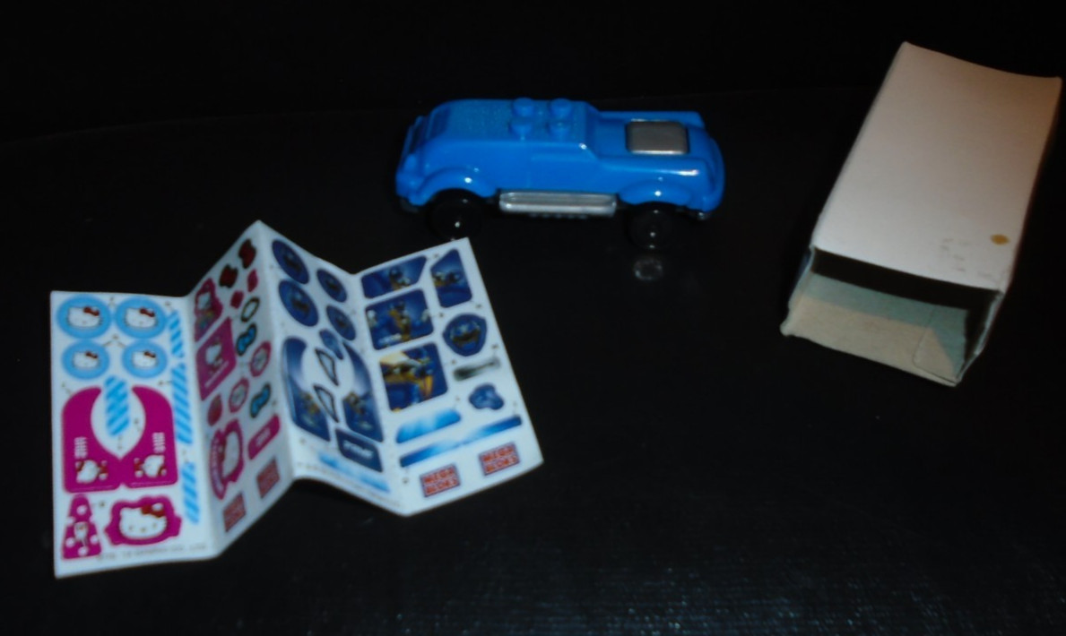 NOS GENERAL MILLS CEREAL MEGA BLOKS BLUE CAR W/STICKERS HELLO KITTY/POWER RANGER