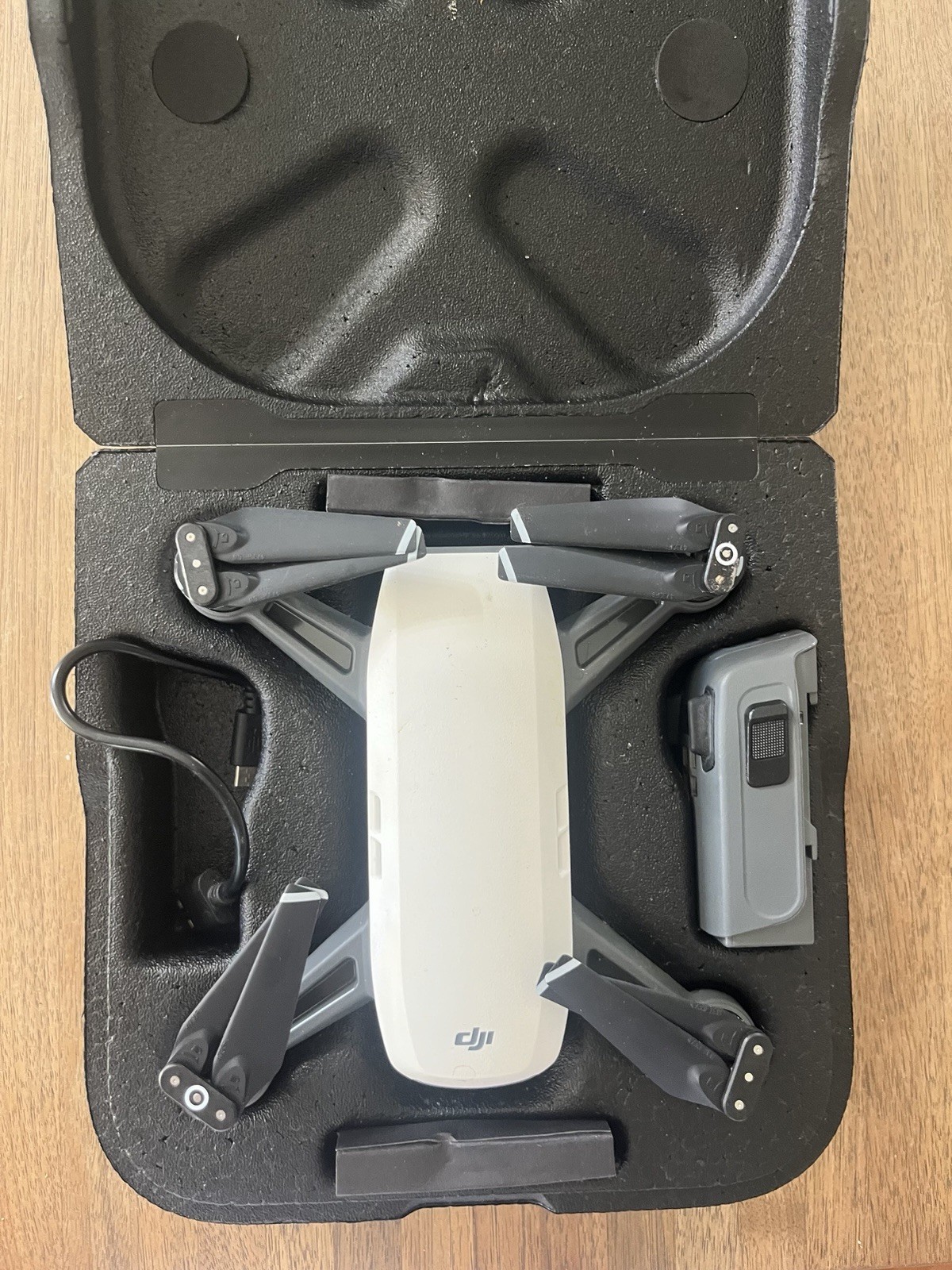 DJI Spark Ready to Fly Drone Remote Control with Accessories