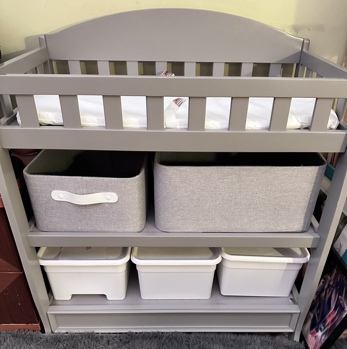 Delta Children 3-Tier Changing Table with Pad ~ Gently Used ~ Read Description 